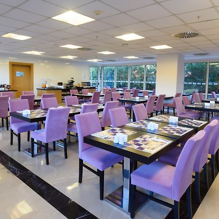 Holiday Inn Express Istanbul-Altunizade By Ihg Exterior foto