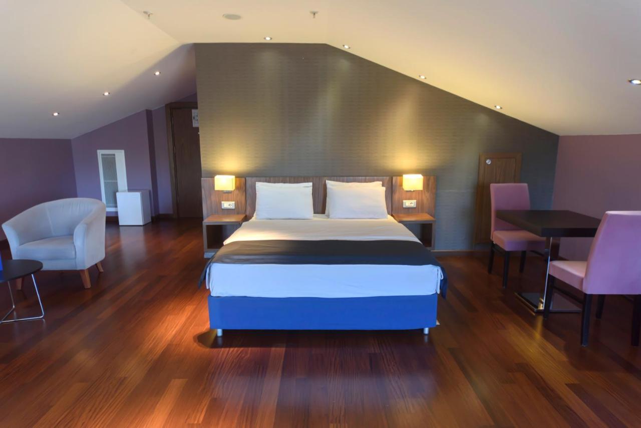 Holiday Inn Express Istanbul-Altunizade By Ihg Exterior foto