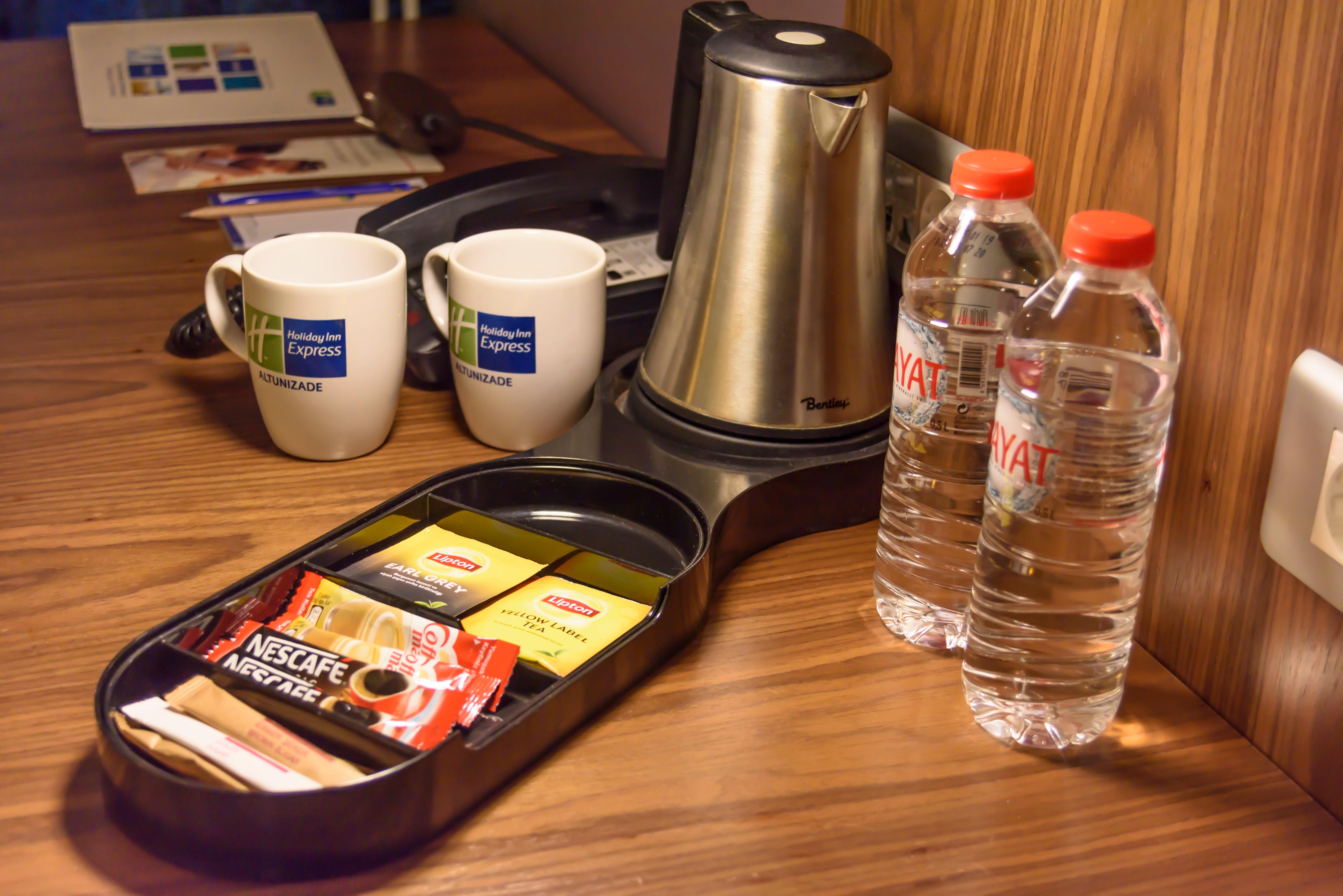 Holiday Inn Express Istanbul-Altunizade By Ihg Exterior foto