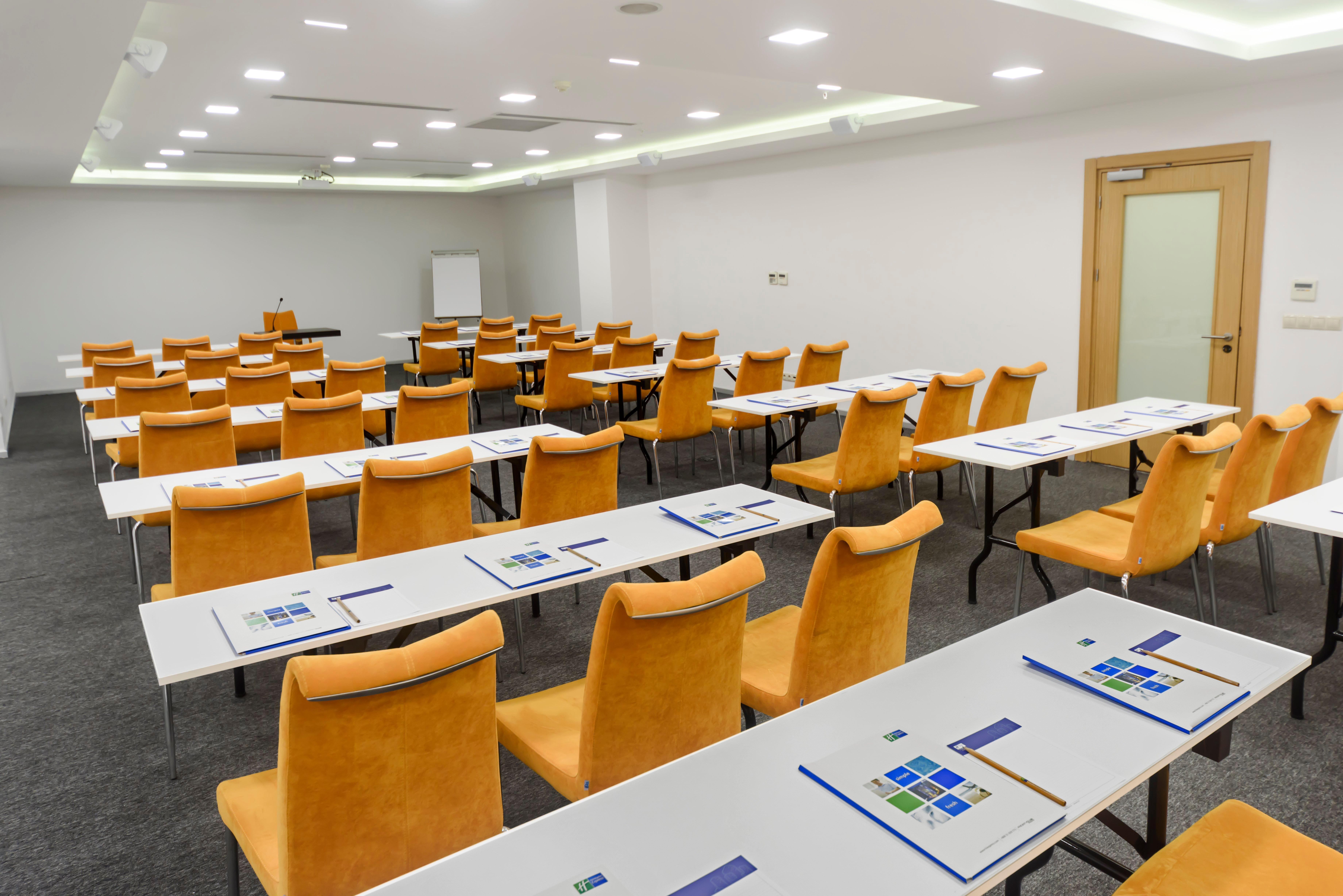 Holiday Inn Express Istanbul-Altunizade By Ihg Exterior foto