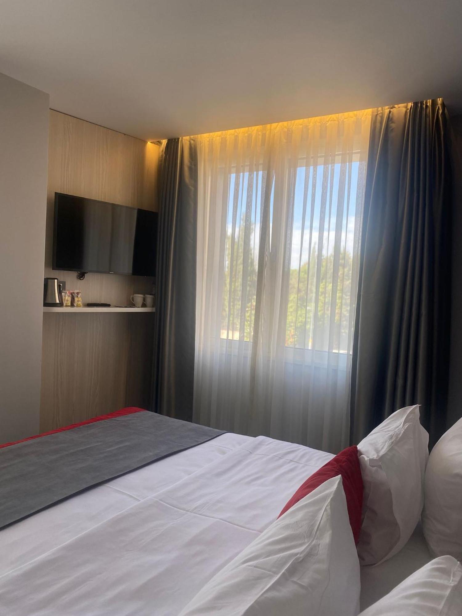 Holiday Inn Express Istanbul-Altunizade By Ihg Exterior foto
